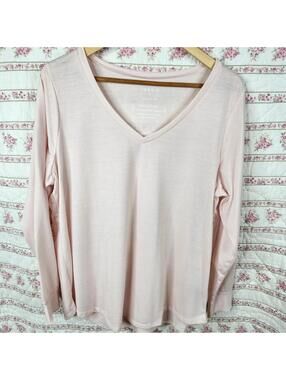 Torrid Womens Top Size 1 Classic Fit Long Sleeve V Neck Soft Baby Pink 1X